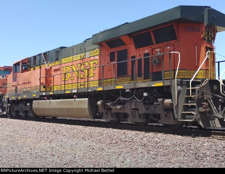 BNSF 7660